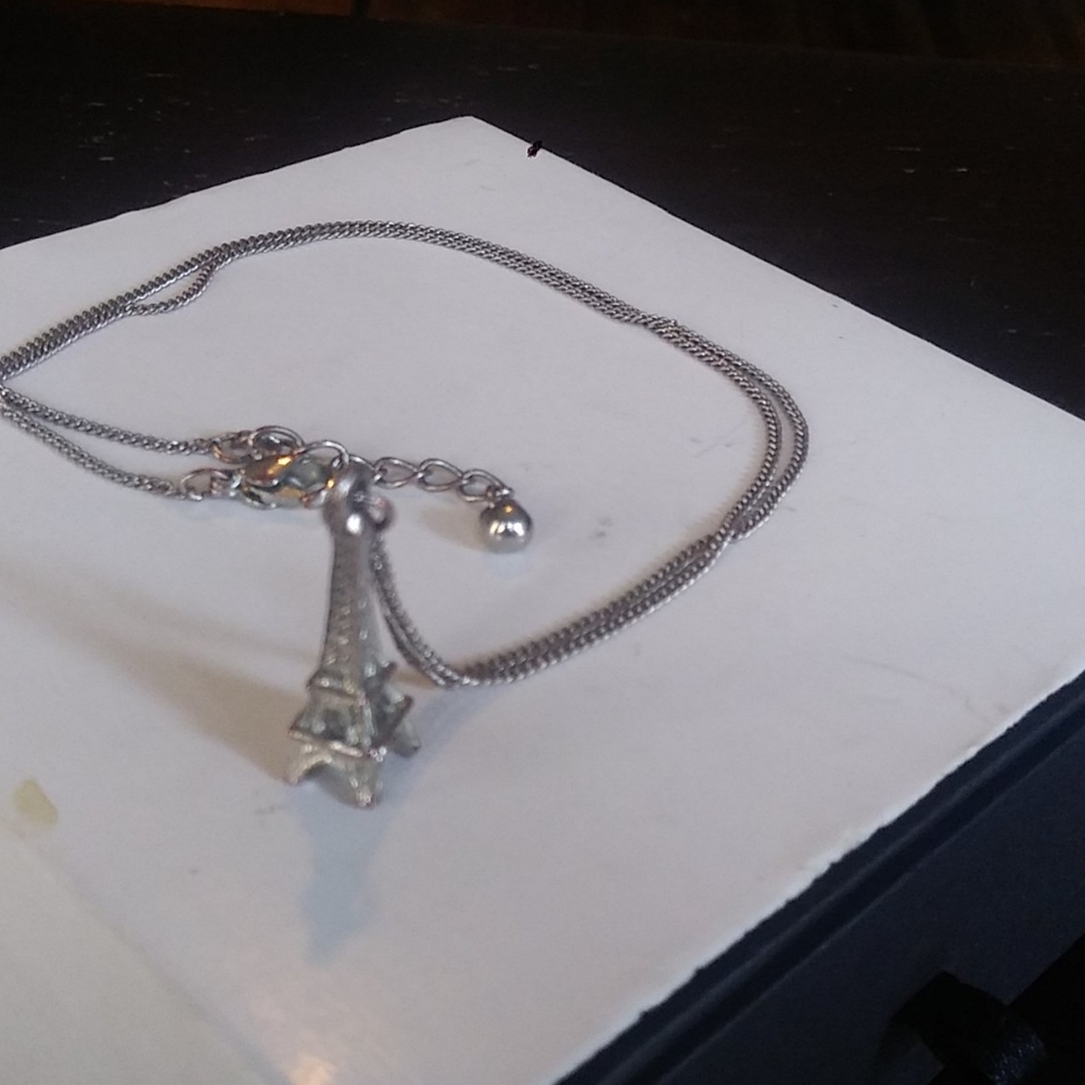 Eiffel Tower Pendant and necklace